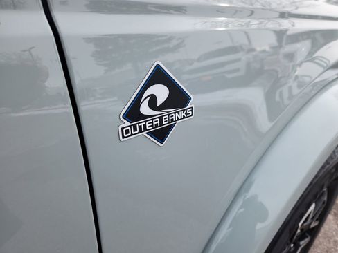 Used 2022 Ford Bronco Outer Banks image 12