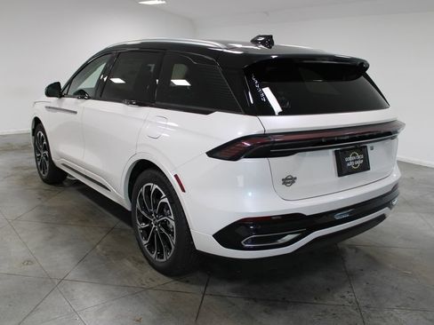 New 2026 Lincoln Nautilus Reserve AWD/4WD image 6