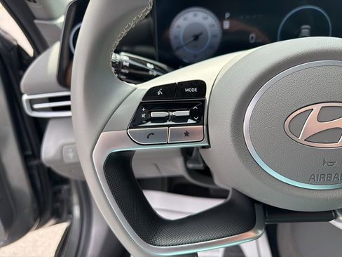 Used 2024 Hyundai Elantra SEL w/ Convenience Package image 28