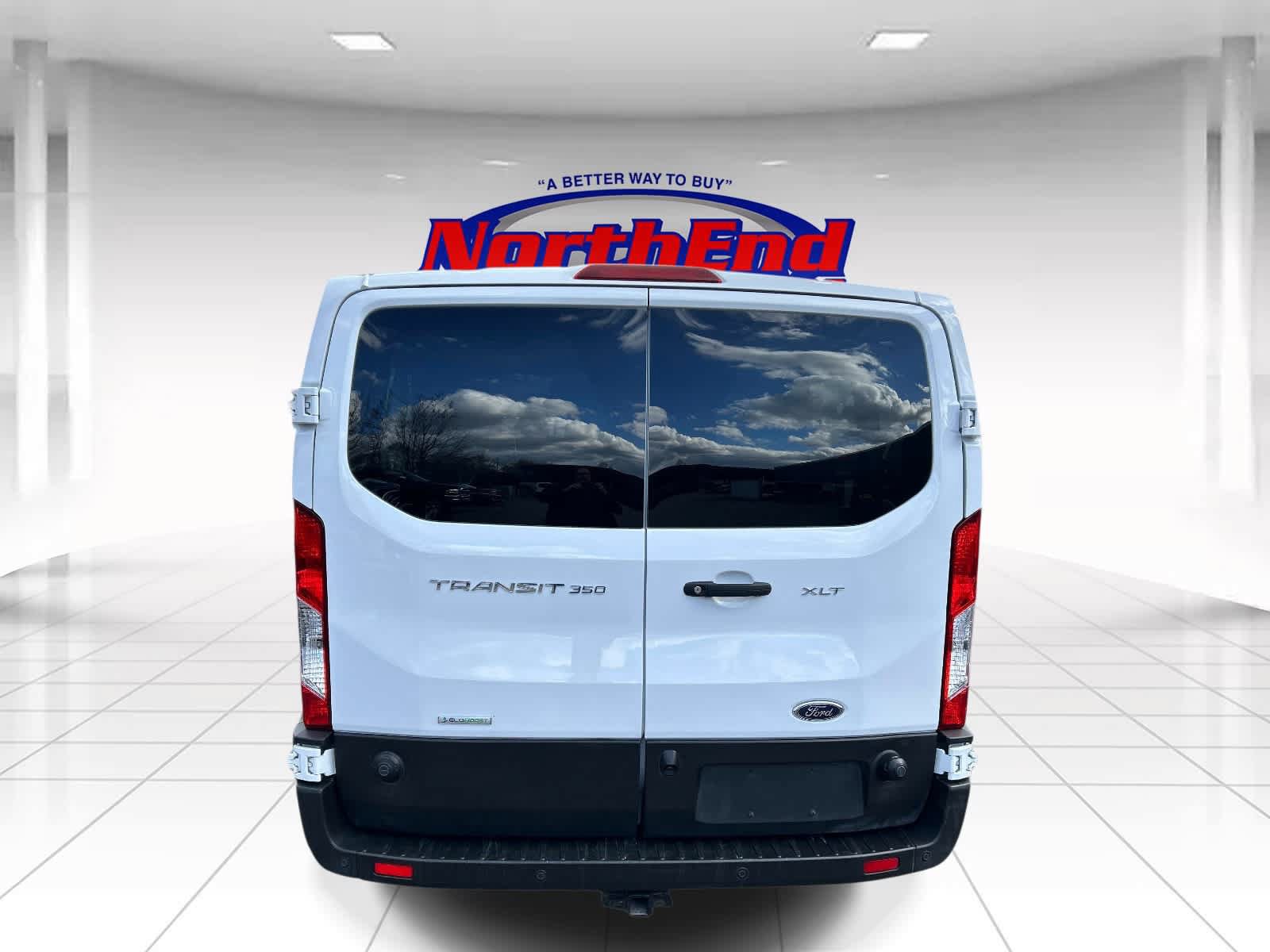 Used 2024 Ford Transit 350 XLT RWD image 4