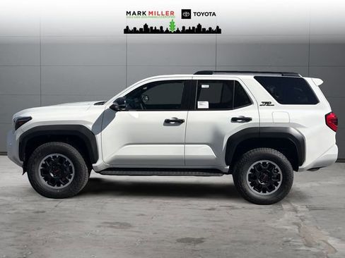 New 2026 Toyota 4Runner TRD Off-Road Premium AWD/4WD image 2