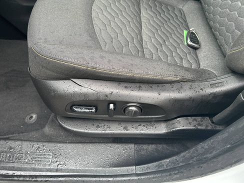 Used 2019 Chevrolet Equinox LT AWD/4WD image 9