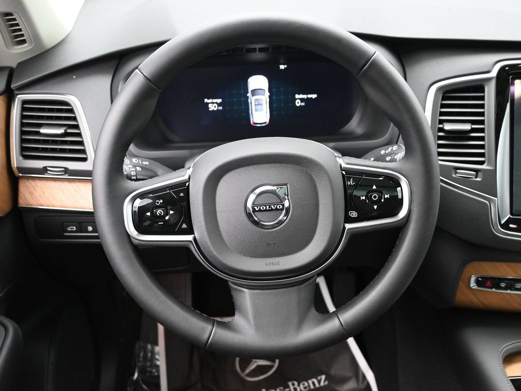 Certified 2025 Volvo XC90 T8 Core w/ Protection Package Premier AWD/4WD image 21