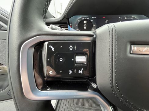 Used 2023 Land Rover Range Rover Sport SE image 19