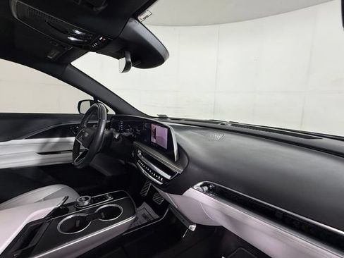 Certified 2024 Cadillac Lyriq Luxury RWD image 33