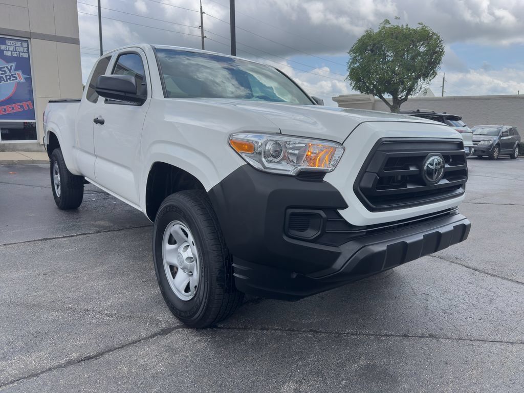 Used 2022 Toyota Tacoma SR RWD image 3