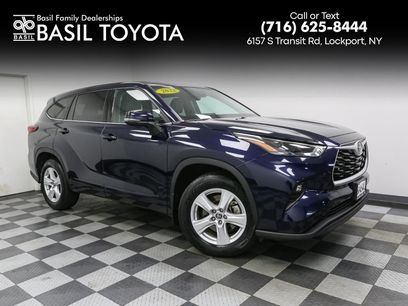 Used 2022 Toyota Highlander LE