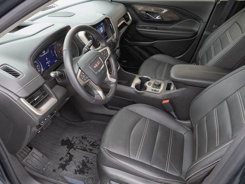 Used 2022 GMC Terrain Denali w/ Denali Premium Package image 2