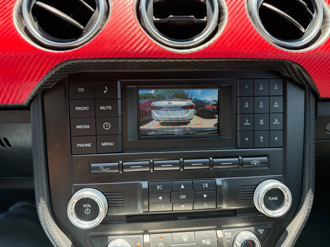 Used 2018 Ford Mustang Coupe RWD image 24
