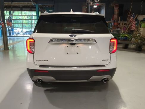 Used 2021 Ford Explorer Limited AWD/4WD image 9