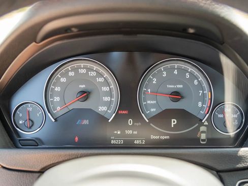 Used 2015 BMW M4 Coupe RWD image 24