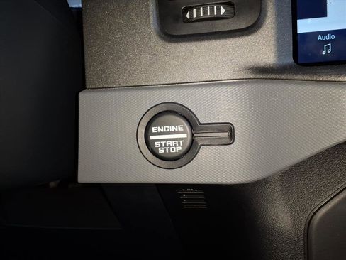 Used 2024 Ford Bronco Black Diamond image 24