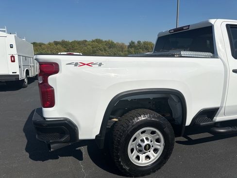 Used 2024 Chevrolet Silverado 3500 W/T image 6