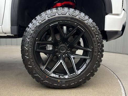 Used 2026 GMC Sierra 1500 AT4 w/ AT4 Premium Package AWD/4WD image 10