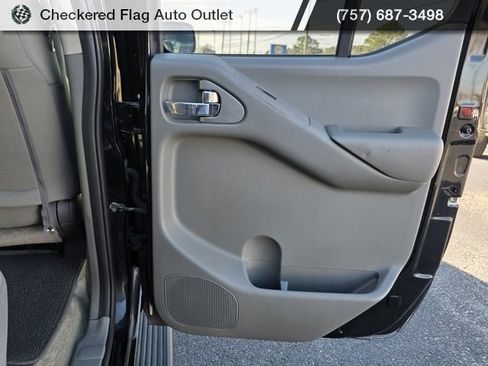 Used 2018 Nissan Frontier SV w/ Value Truck Package image 44