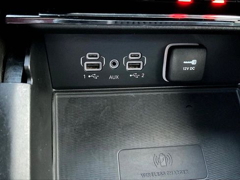 Used 2023 Jeep Grand Cherokee Altitude image 33