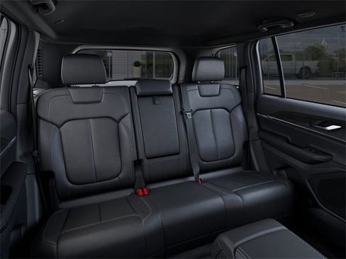 New 2025 Jeep Grand Cherokee Limited w/ Trailer Tow Package image 15