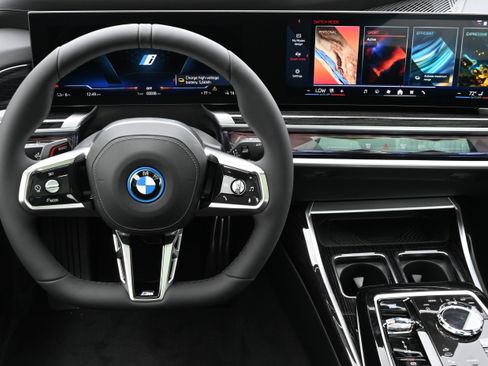 New 2026 BMW i7 xDrive60 AWD/4WD image 14