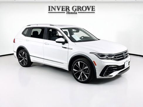 Used 2022 Volkswagen Tiguan SEL R-Line AWD/4WD image 3