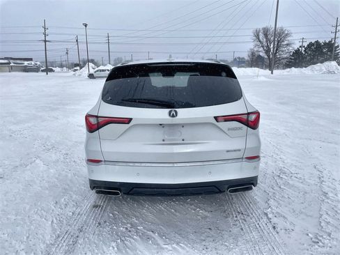 Used 2023 Acura MDX SH-AWD w/ Advance Package image 7