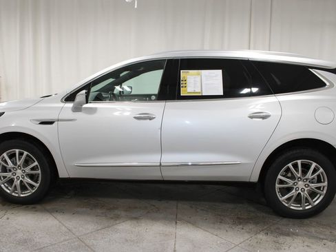 Used 2022 Buick Enclave Premium image 6