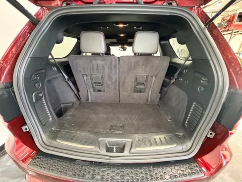 Used 2024 Dodge Durango R/T w/ Tow 'N Go Group AWD/4WD image 8