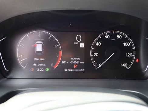 Used 2025 Honda Pilot Touring image 19