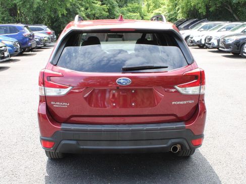 Used 2020 Subaru Forester Limited image 10