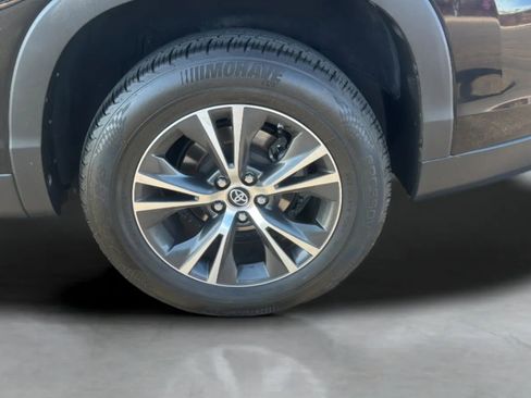 Used 2019 Toyota Highlander LE FWD image 36
