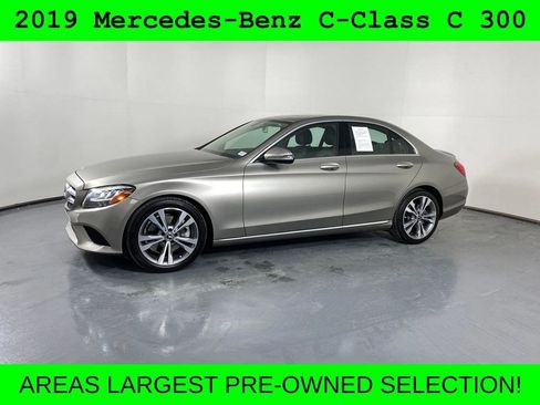 Used 2019 Mercedes-Benz C 300 Sedan image 3