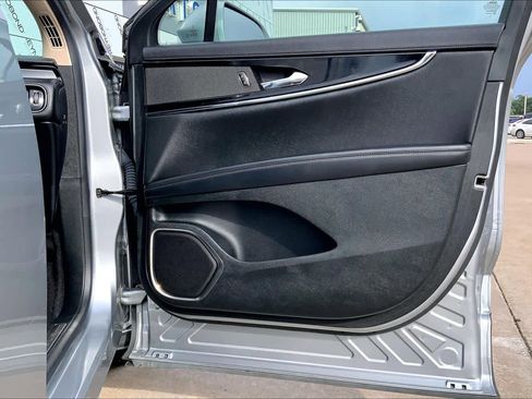 Used 2023 Lincoln Nautilus FWD w/ Premium Package image 22