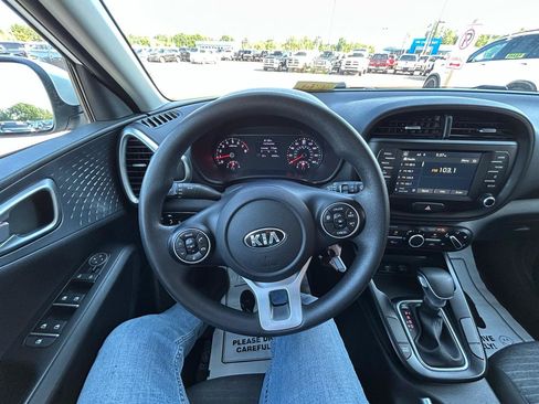 Used 2021 Kia Soul S FWD image 29
