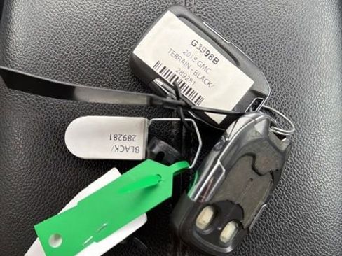 Used 2018 GMC Terrain SLE image 23