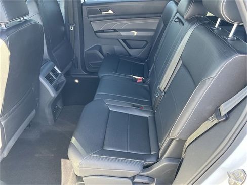 Used 2021 Volkswagen Atlas Cross Sport SE image 23