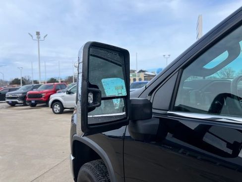 Used 2024 Chevrolet Silverado 2500 LTZ image 12