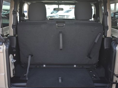 Used 2022 Jeep Wrangler Sport S image 16