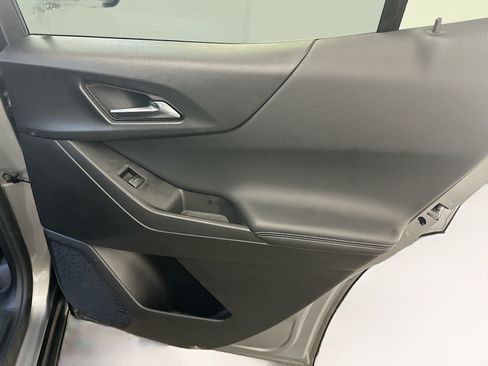 Used 2025 Chevrolet Equinox LT AWD/4WD image 31