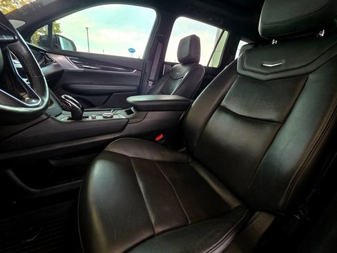 Used 2020 Cadillac XT6 Premium Luxury AWD/4WD image 20