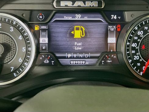 Used 2022 RAM 1500 Big Horn AWD/4WD image 12