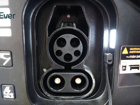 Used 2024 Kia EV6 Light RWD image 10