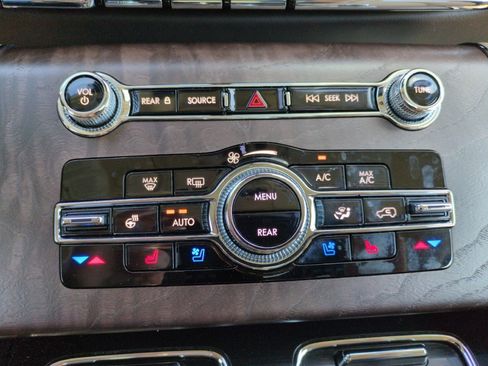 Used 2022 Lincoln Aviator Reserve w/ Equipment Group 201A RWD image 32