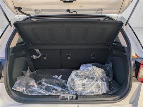 New 2026 Hyundai Venue SE image 20