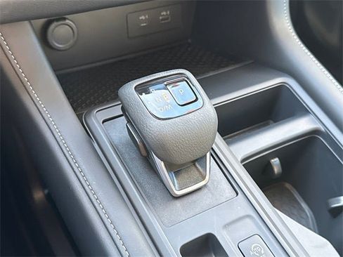 Certified 2025 Nissan Pathfinder S image 26