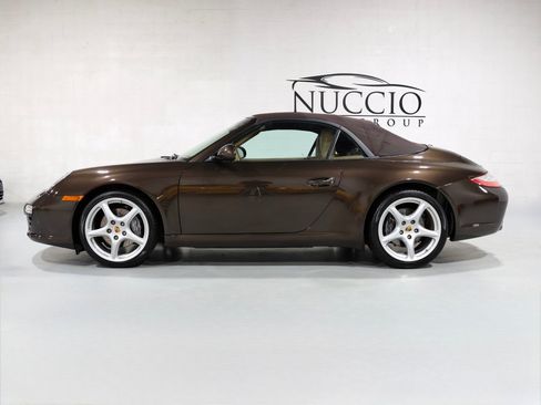 Used 2011 Porsche 911 Cabriolet image 4