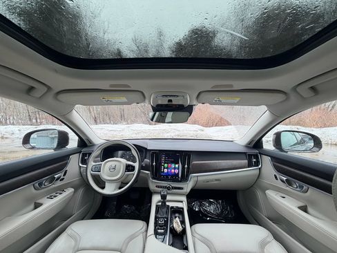 Used 2018 Volvo V90 T5 Cross Country w/ Protection Package Premier image 14
