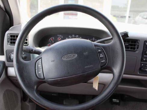 Used 2001 Ford F250 Lariat RWD image 15