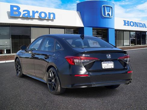 Used 2024 Honda Civic Sport image 4