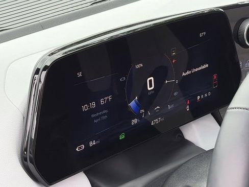 Used 2025 Chevrolet Equinox EV LT w/ Convenience Package image 18