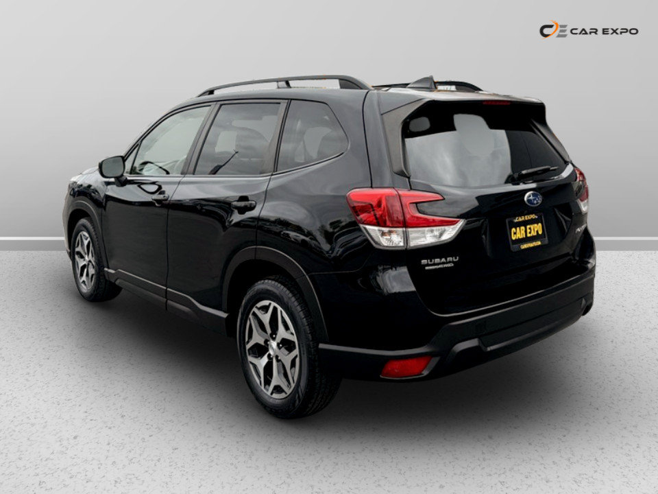 Used 2020 Subaru Forester Premium AWD/4WD image 4