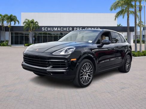 Used 2022 Porsche Cayenne image 3